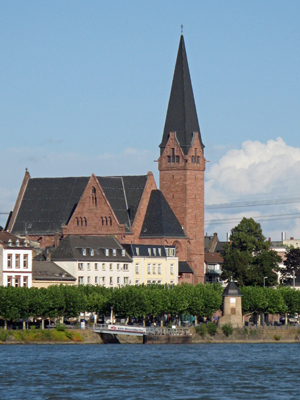 Blick von der Rettbergsaue auf die Oranier-Gedächtnis-Kirche (September 2007)