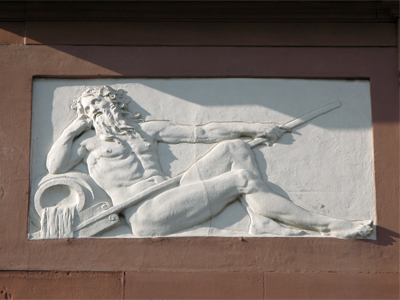 Relieftafel am Biebricher Rathaus (Juli 2007)