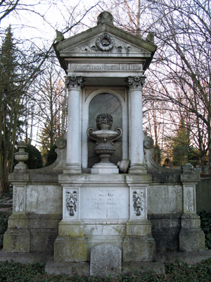 Die Ruhestätte der Familie Ludwig Boos auf dem Biebricher Friedhof (Februar 2008)