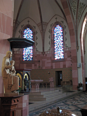Im Inneren der Herz-Jesu-Kirche (Februar 2008)